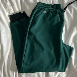 Men’s forest green Tansen Jogger scrub pants